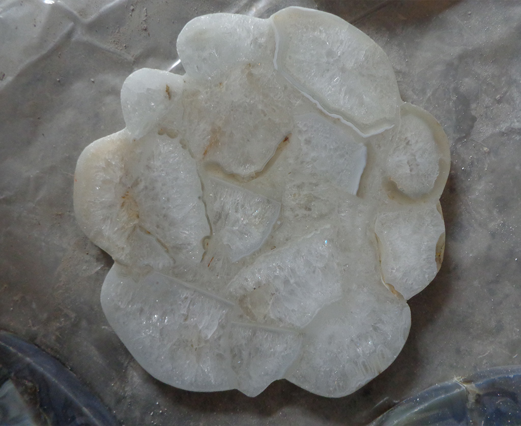 Crystal agate sample