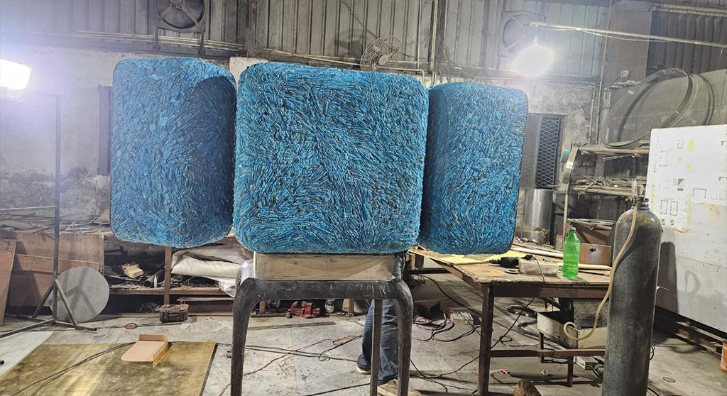 Turquoise bar counter 2